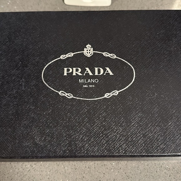 Prada- Made in Italy Taffetas Vogue Black. Heels - Picture 12 of 13